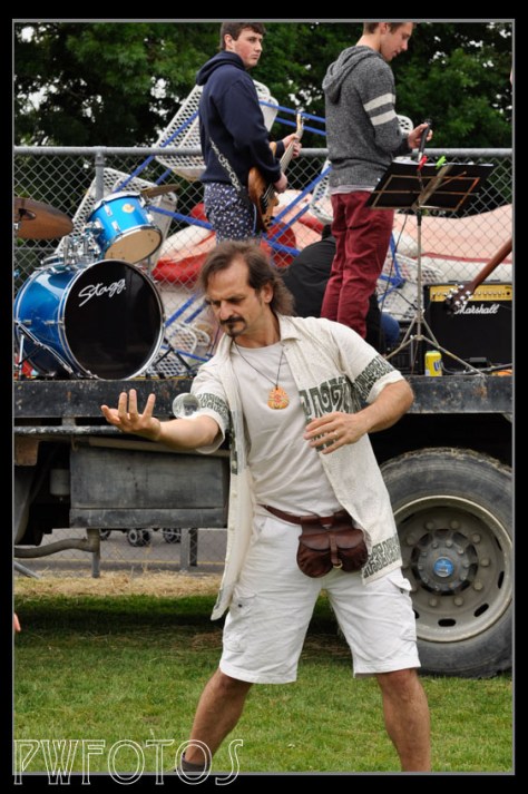 How the juggling is supposed to be done