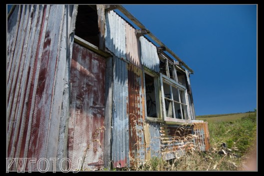 We had been led to believe that we would see lots of abandoned buildings and vehicles up north which I thought would be great as I like to shoot these. As it turned out we saw very little. 