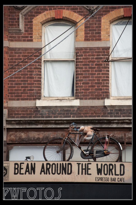 The art often extended to the verandas