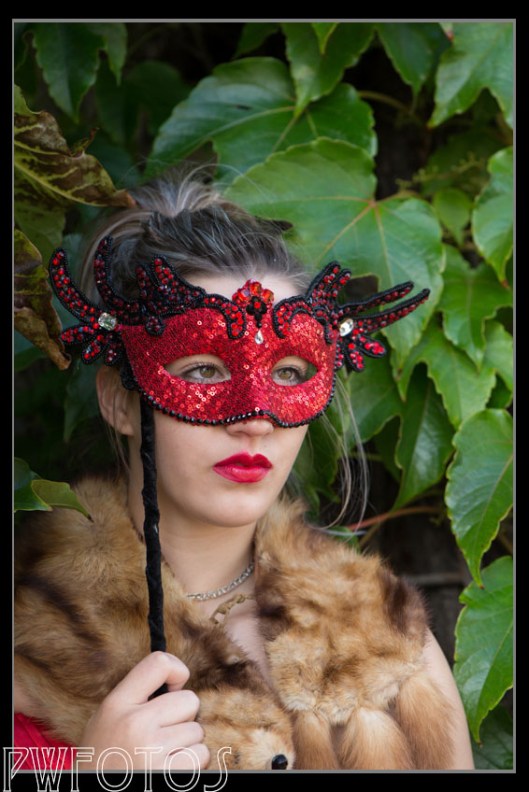 Model: Olyvia Mayhew Mask: Black Widow Fascinations